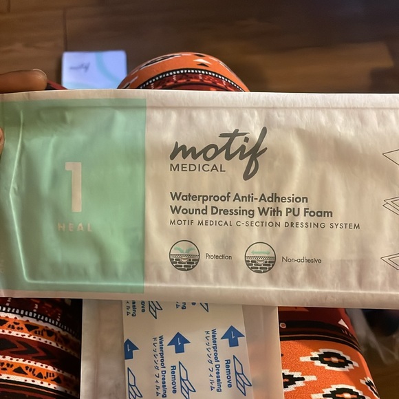 Motif Medical C-Section Dressing System - Picture 8 of 13